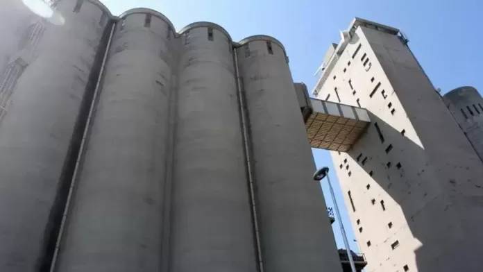 silos