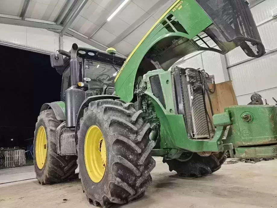 John Deere 8360R