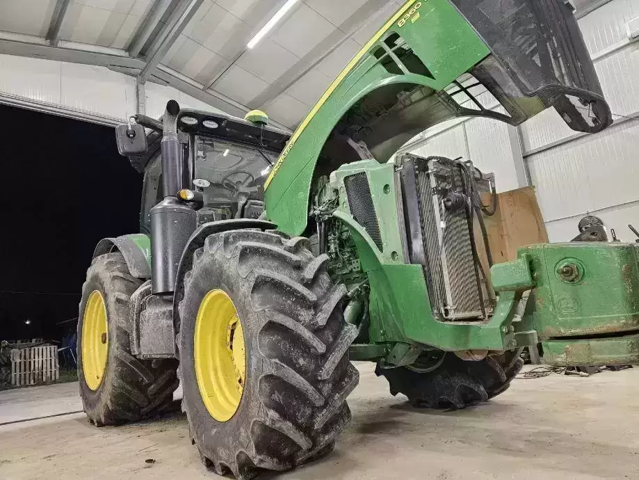 John Deere 8360R