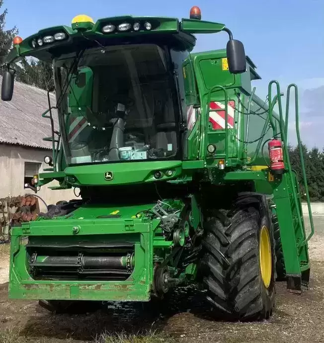 gallery_1_john-deere-t560-hillmaster-slika_1756641936.jpg