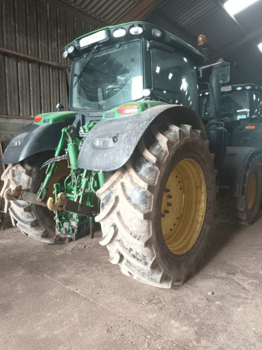 John Deere 6175R