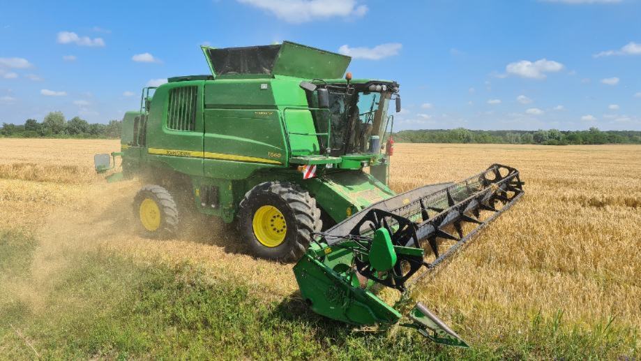 John Deere T660 Hillmaster