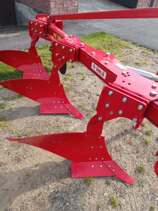 Plug Rednjak 3+ brazde UNUL